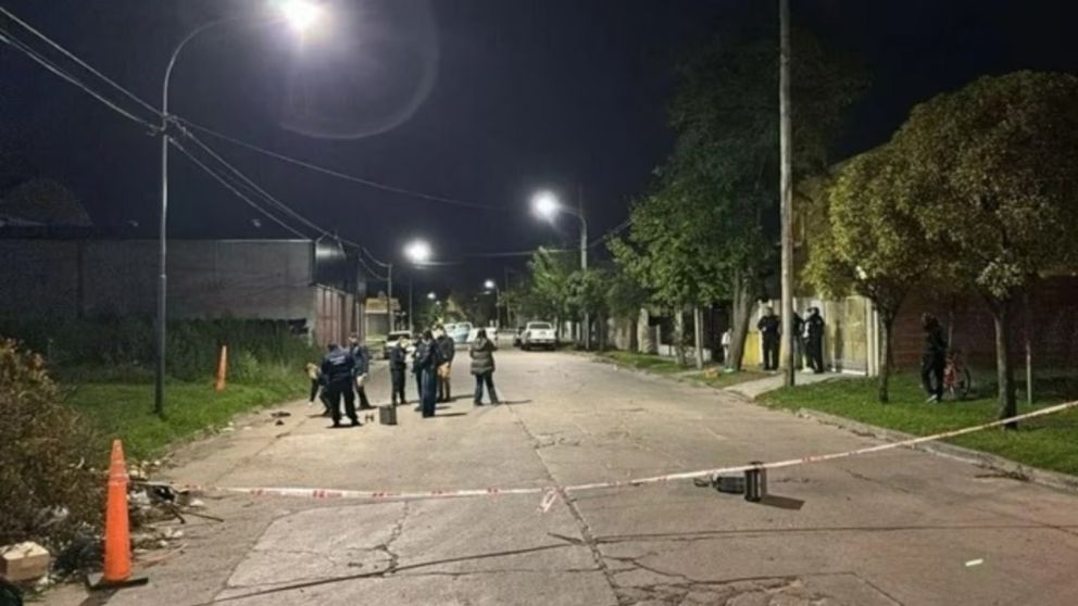 Un polic�a que estaba con su familia mat� a un delincuente que quiso robarle (Imagen  0223).
