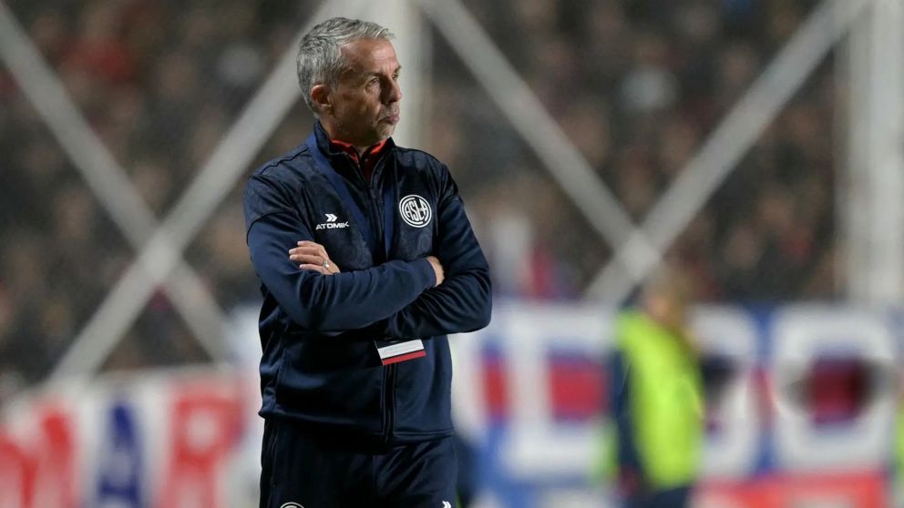 Dolor de cabeza para Álvarez: la sensible baja que San Lorenzo tendrá ante Independiente por el Torneo Apertura