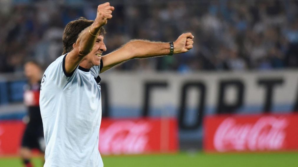 Gustavo Costas recibió dos grandes noticias en Racing para el duelo decisivo con Huracán