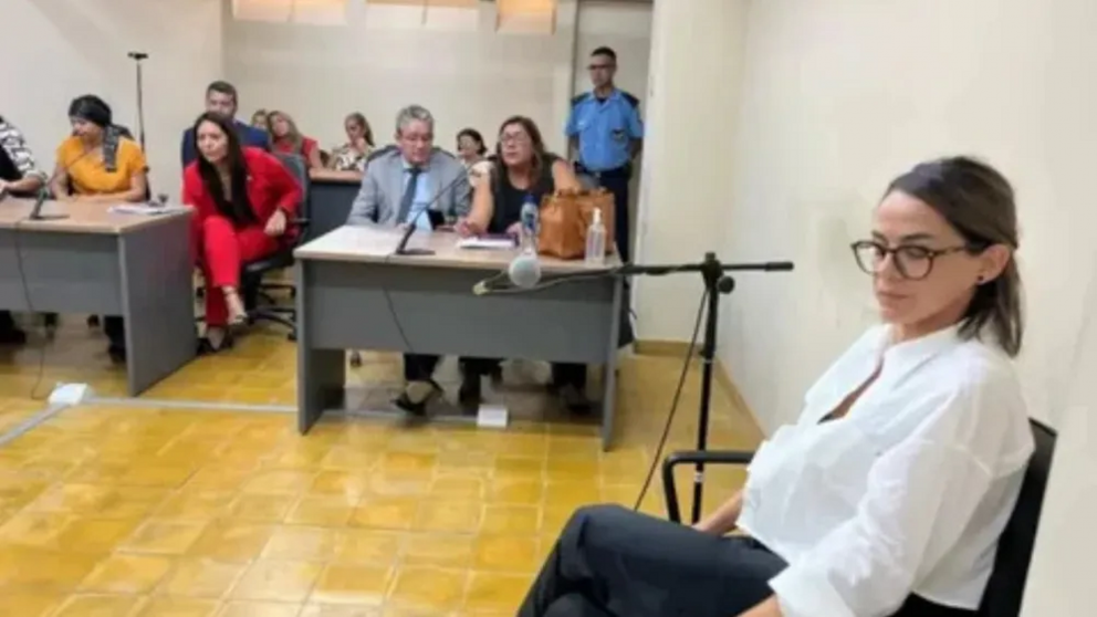 Ratifican condena contra una odont�loga por extraerle 12 muelas a nene sin autorizaci�n.