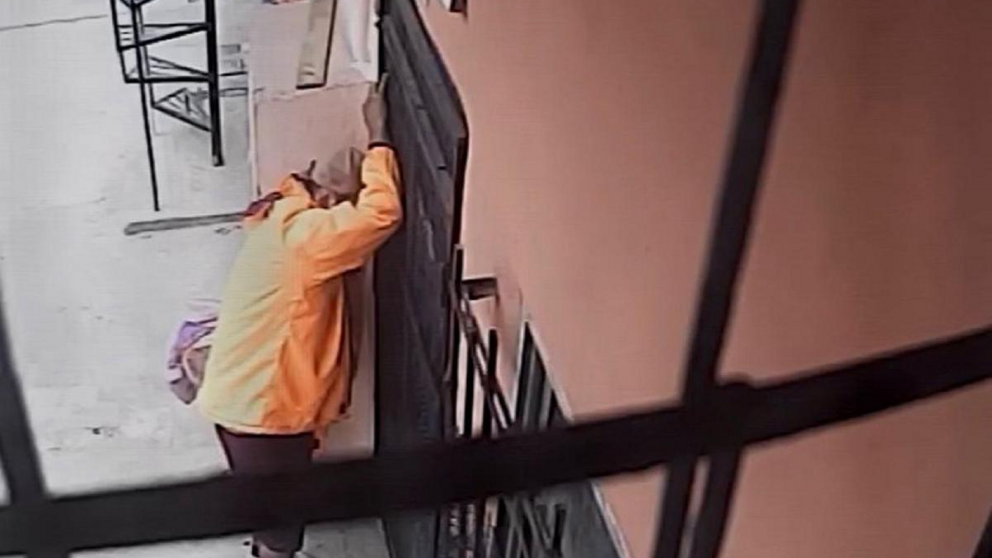 Agredi� a sus pap�s con un cuchillo y les quiso robar: qued� detenido 