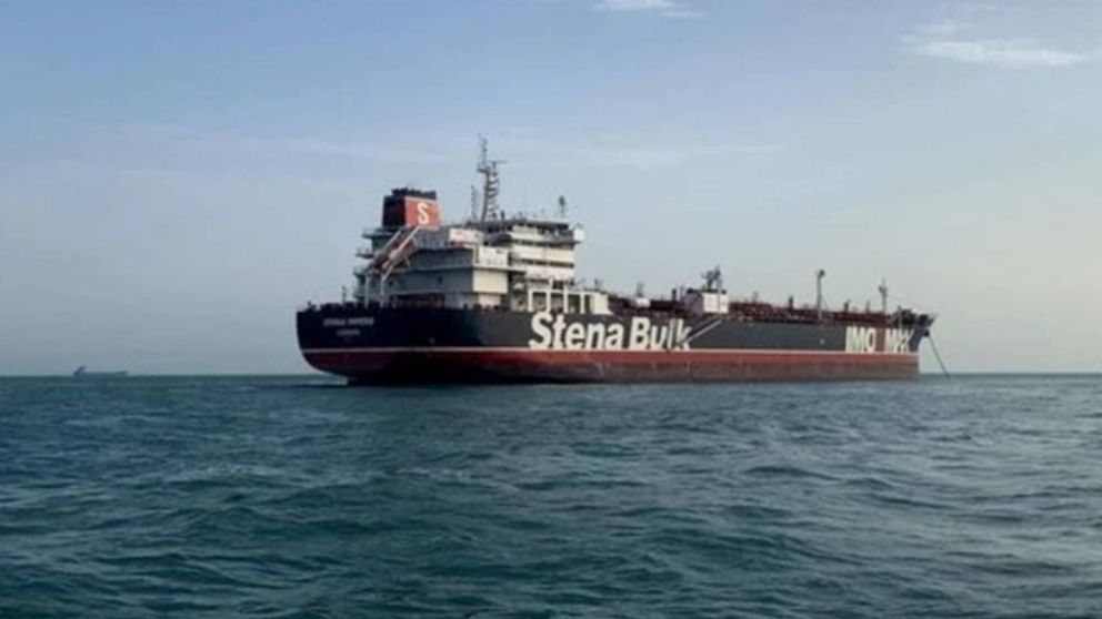 Ir�n restringi� el paso por el estrecho de Ormuz: ning�n buque podr� circular sin su permiso.