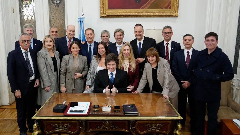 Tras el Tedeum, Milei se reúne con su Gabinete para respaldar a Adorni y bajar la tensión por la interna oficialista (Archivo).