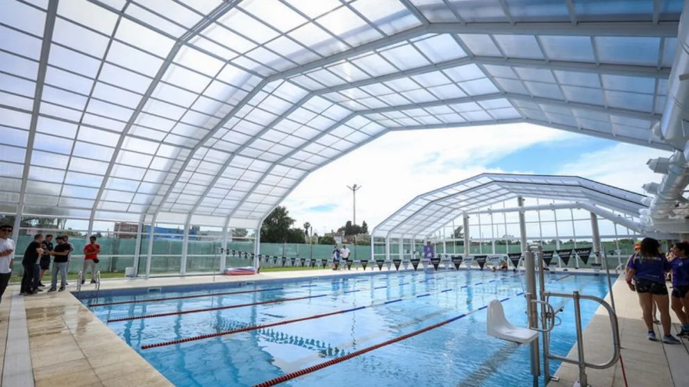 Quilmes impulsa un nuevo polideportivo con pileta semiol�mpica