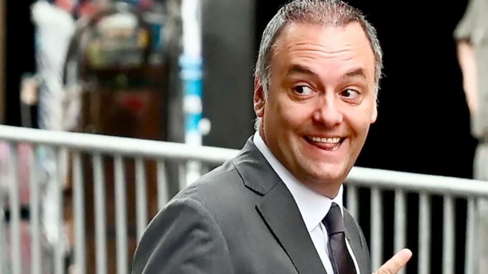 Adorni habría pedido que el contratista hable "con su equipo" antes de declarar
