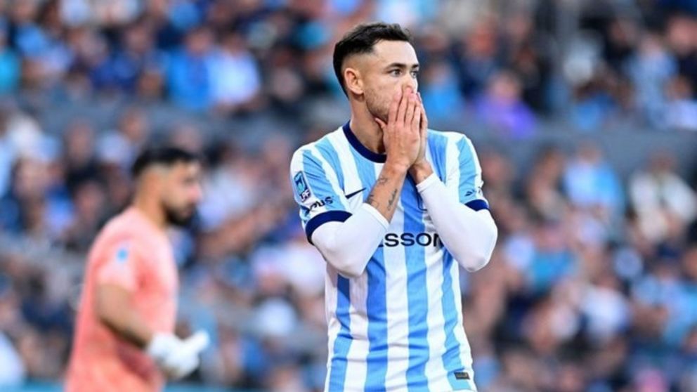 Conechny es uno de los jugadores que menos rindió en Racing pero, sin embargo, es muy utilizado por Gustavo Costas.