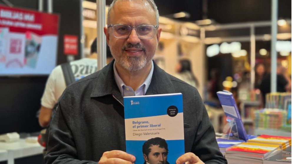 Con prólogo de Milei, Valenzuela presenta "Belgrano, el primer liberal" en la Feria del Libro