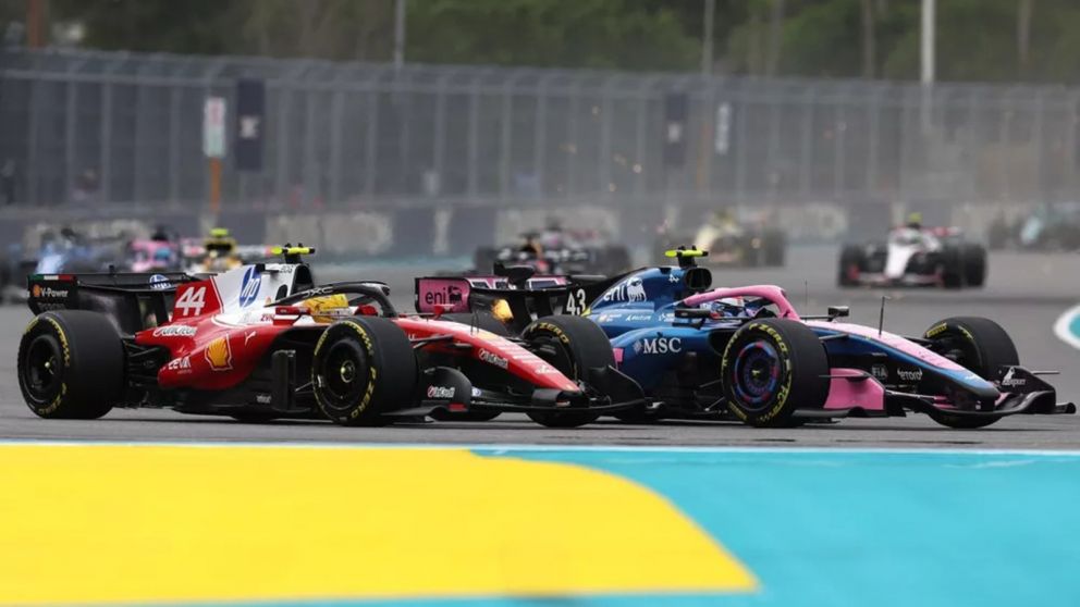 Hamilton y Colapinto tuvieron un áspero cruce en pista.