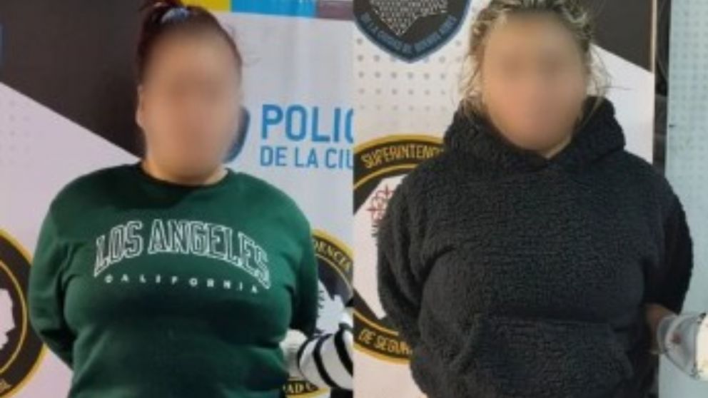 Una de las mujeres tenía siete antecedentes penales (X).