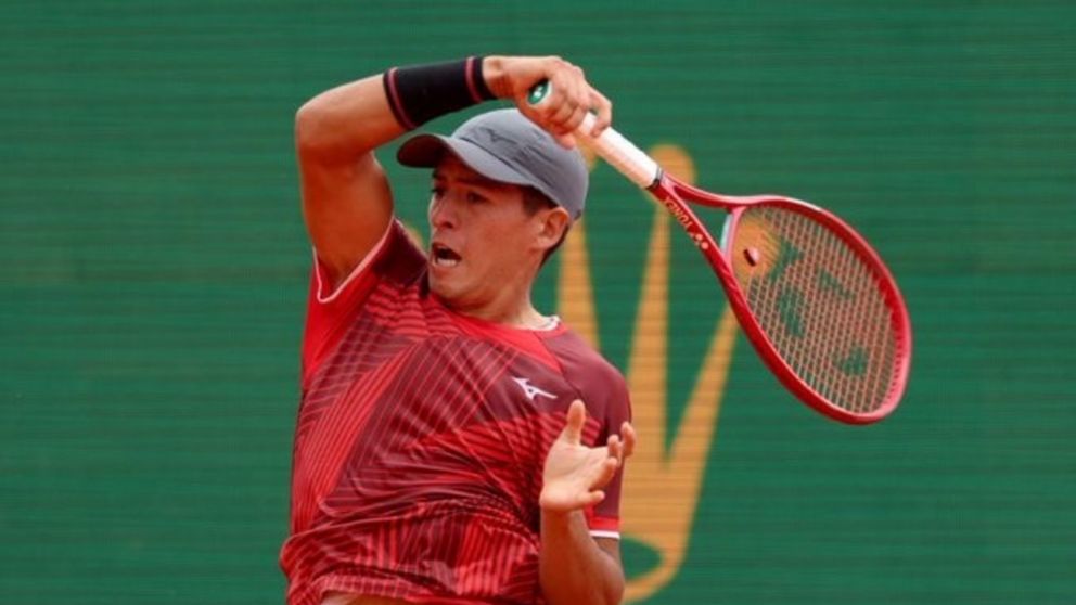 Sebastián Báez avanza a paso firme en el Masters 1000 de Roma.