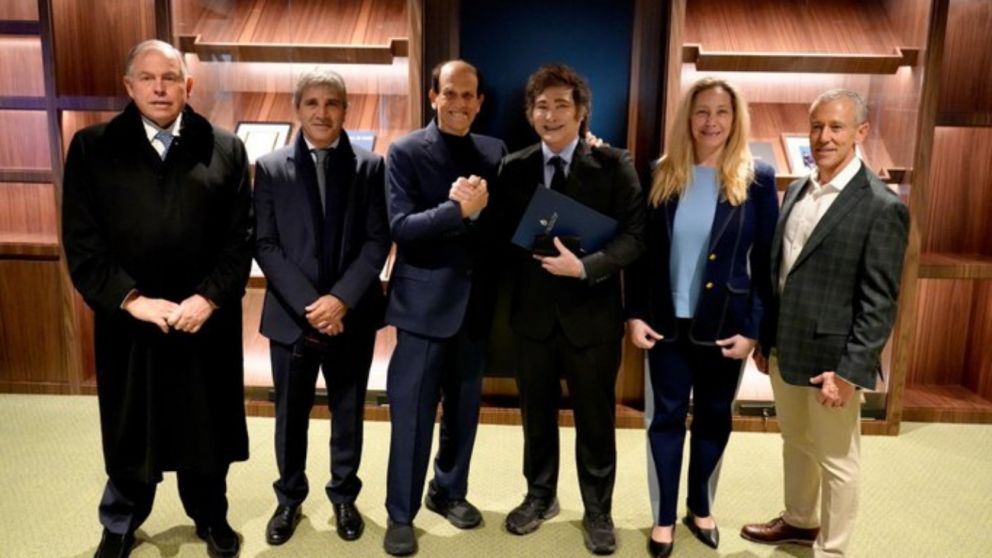 Javier Milei junto al financista Michael Milken.