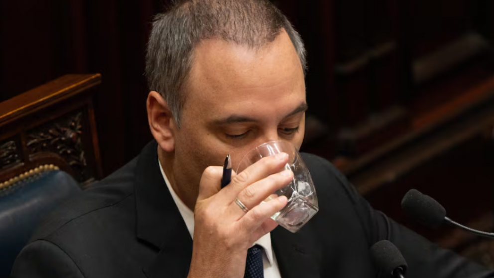 Adorni se defendi� mientras sigue la investigaci�n sobre su patrimonio: "No se me pasa por la cabeza irme"