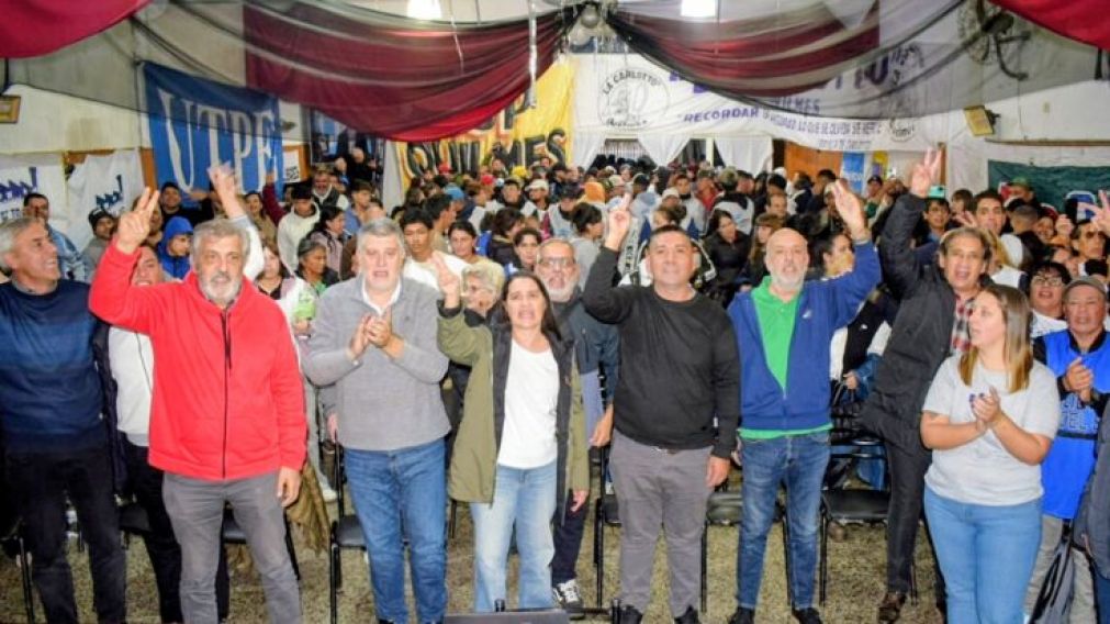 Acto en Bernal Oeste a 107 a�os del nacimiento de Evita