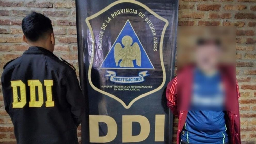 Fingieron ser clientes, entraron a "cortarse el pelo" a una barbería y detuvieron a un "falso policía" que realizaba entraderas