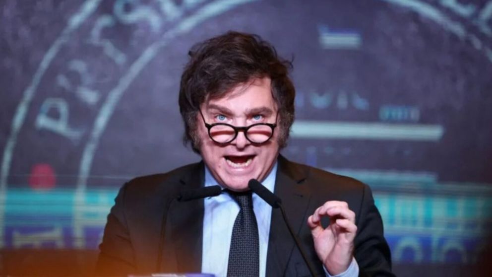 Javier Milei se decidi� por Adorni pese al costo pol�tico: "Al que no le gusta, se va".