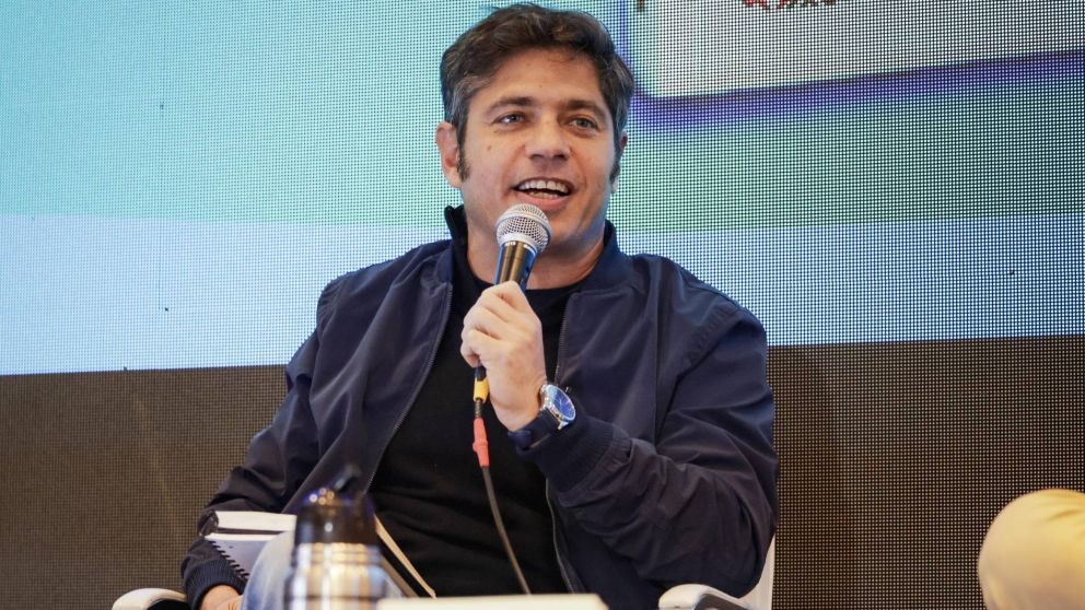 Axel Kicillof estuvo en la Feria del Libro para presentar de "De Smith a Keynes".