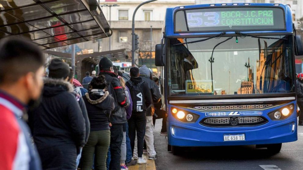 El Gobierno lanza una consulta p�blica para actualizar las tarifas de colectivos y trenes.