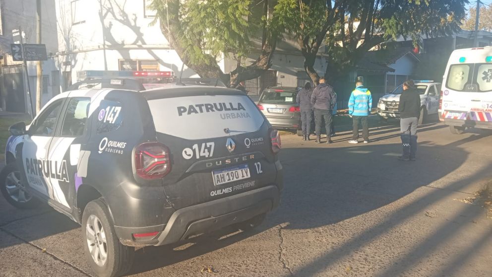Choque en Quilmes: un hombre herido tras impactar contra un árbol