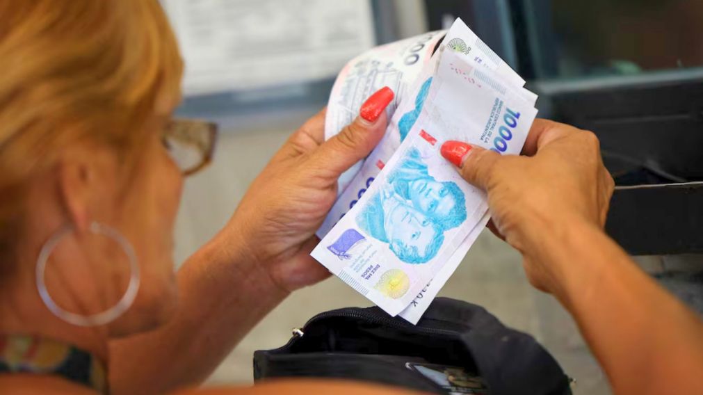 ANSES confirmó cuánto recibirán los jubilados de la mínima con el aguinaldo y el bono.
