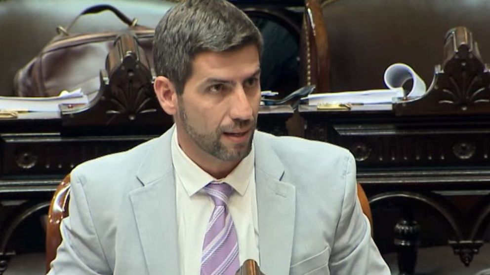 Polémica frase del diputado libertario Manuel Quintar con relación a su "adquisición" (Archivo).