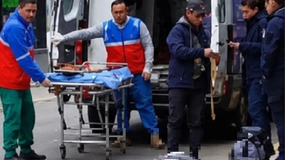 Quilmes: su mochila qued� enganchada, fue arrastrada por un colectivo y result� herida