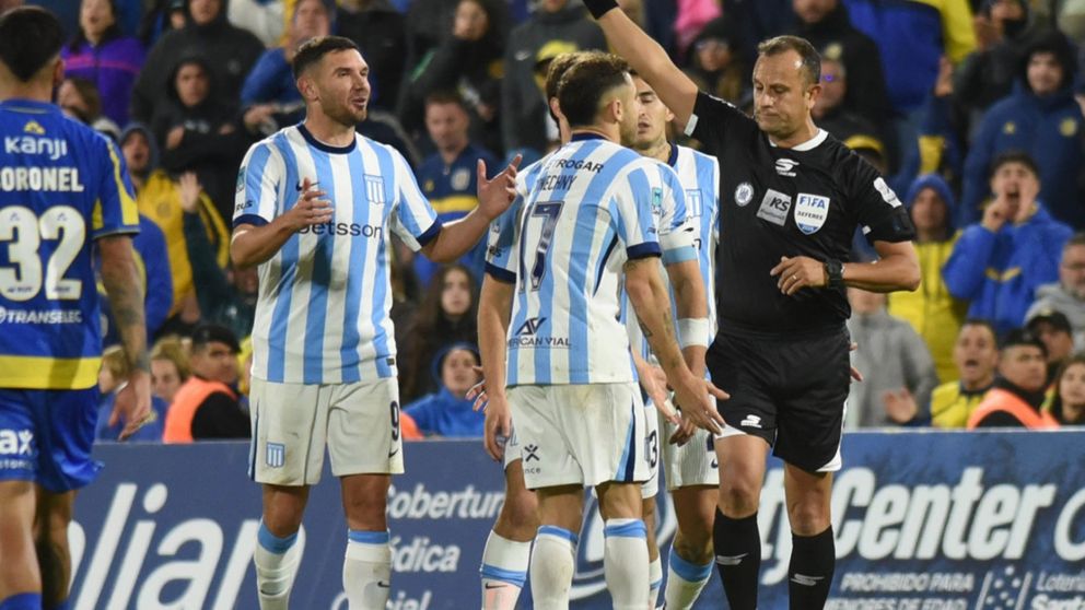 Racing estall� tras la ca�da ante Rosario Central y public� un picante posteo sobre el arbitraje