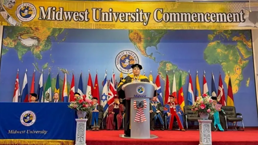 Mario Ishii recibió un doctorado honorario de una universidad de Missouri por su liderazgo global