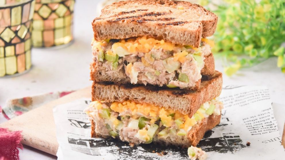 Sándwich proteico de atún: ideal para resolver un almuerzo o cena.