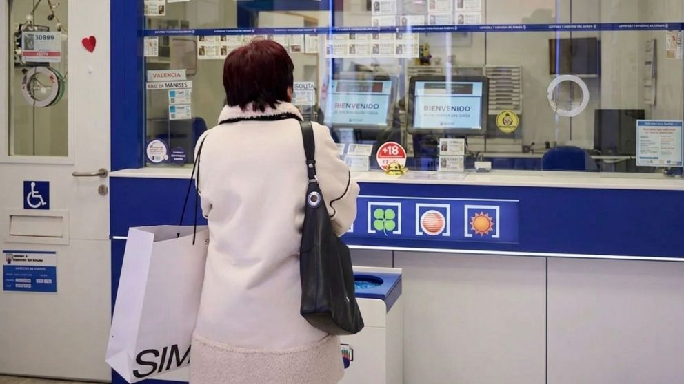 La mujer se llevó una sorpresa enorme en la lotería tras revisar unos billetes que tenía olvidados en su cartera (Imagen ilustrativa).