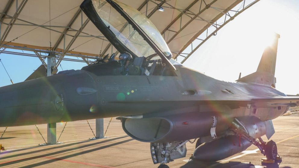 Los pilotos completaron la fase denominada "vuelo solo".