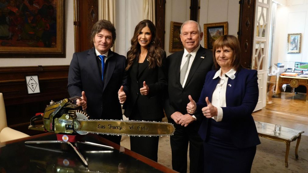Kristi Noem, secretaria del Departamento de Seguridad de Estados Unidos, visitó este lunes la Casa Rosada.