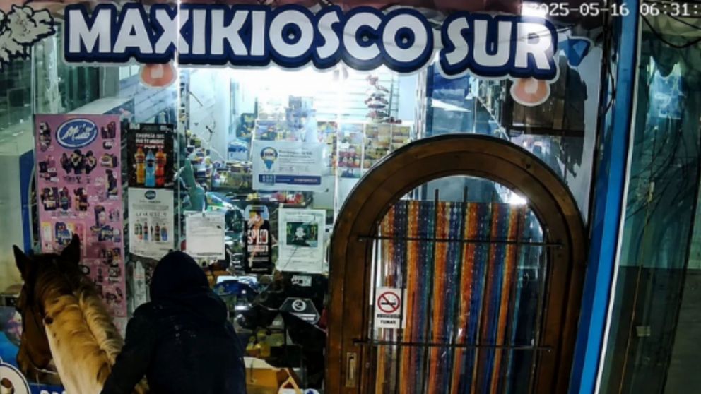 El robo quedó registrado en un video.