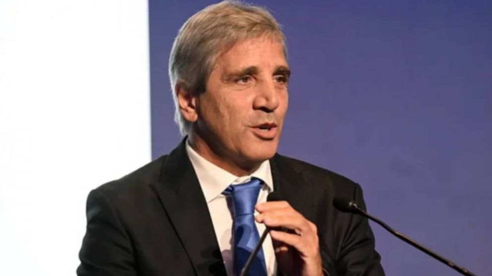 Luis Caputo: "Contin�a creciendo el financiamiento para las Pymes".