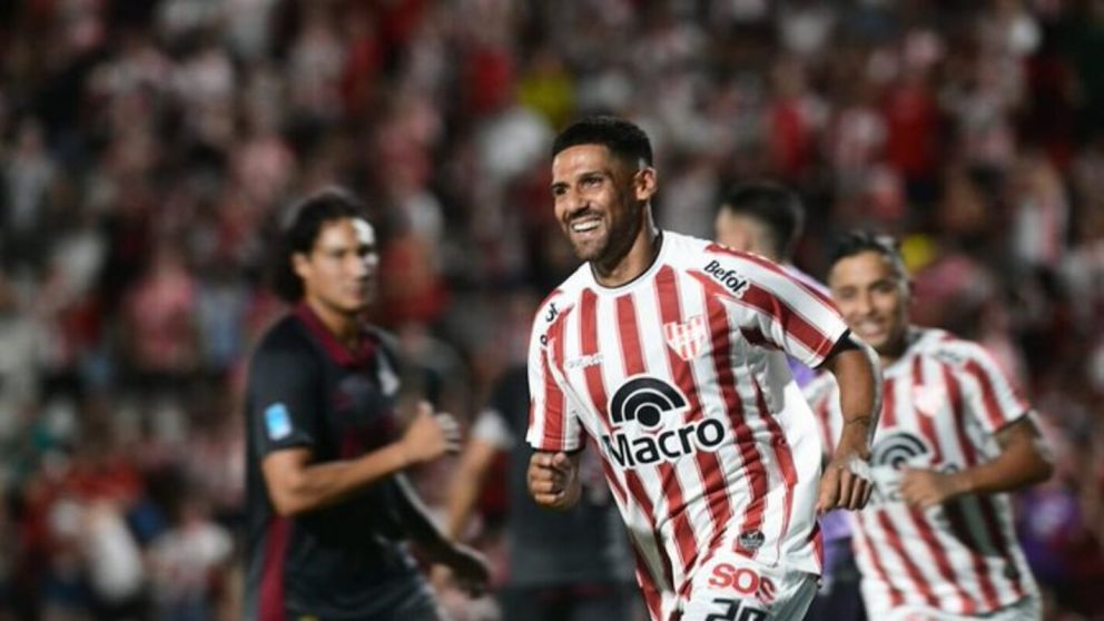 Jara nunca logró asentarse en Instituto. Con un pasado muy vinculado a Belgrano, al delantero lo traicionó el hincha.
