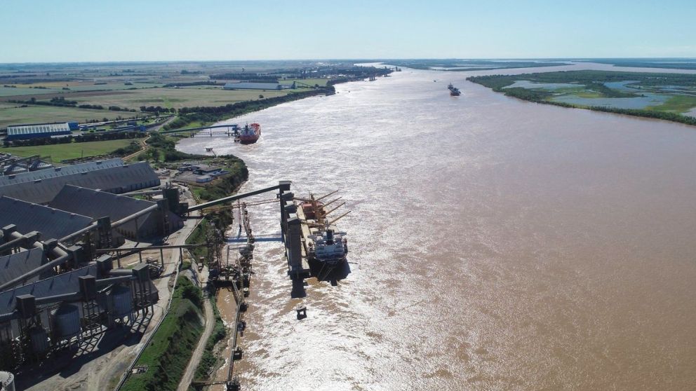 Las empresas competidoras por la licitaci�n de la hidrov�a realizaron ofertas similares.