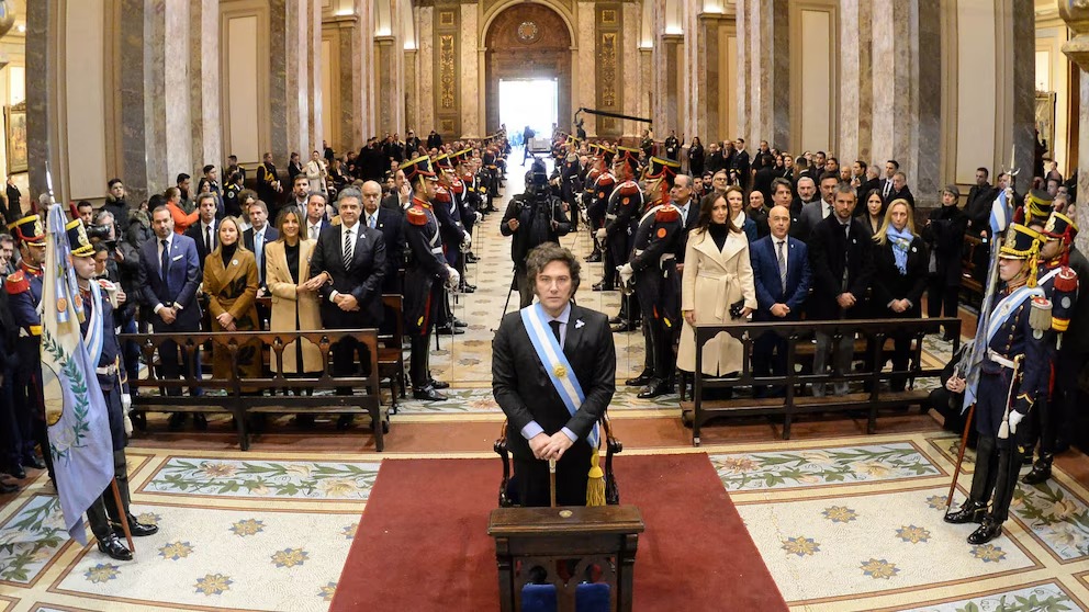 Javier Milei caminar� con el Gabinete desde la Casa Rosada hasta la Catedral Metropolitana para el Tedeum. (Foto: NA)