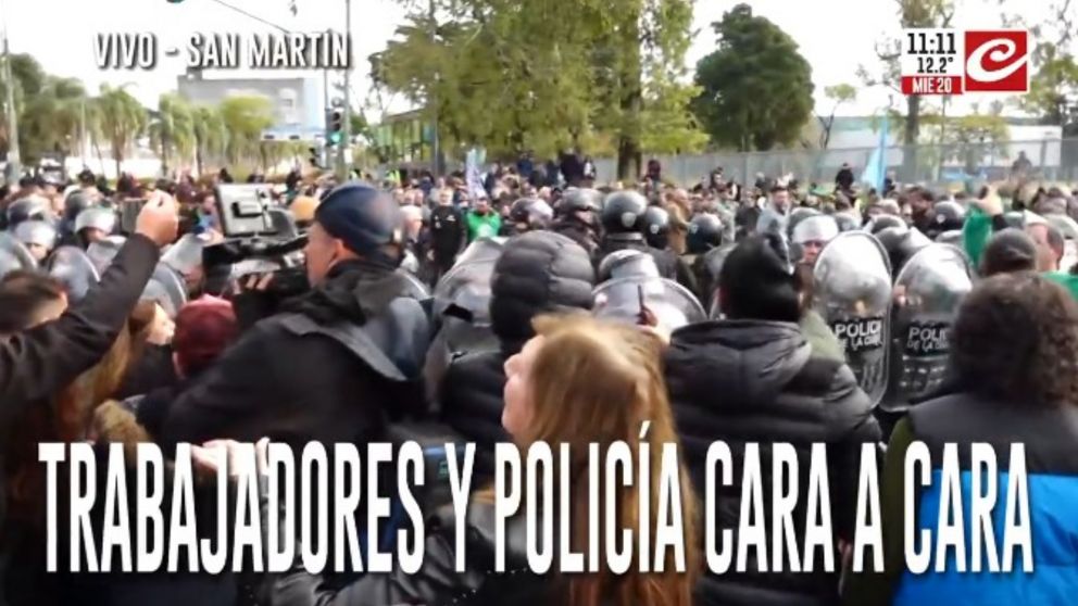 La protesta se originó por el cierre de varias pymes en el último tiempo (Captura de tv).