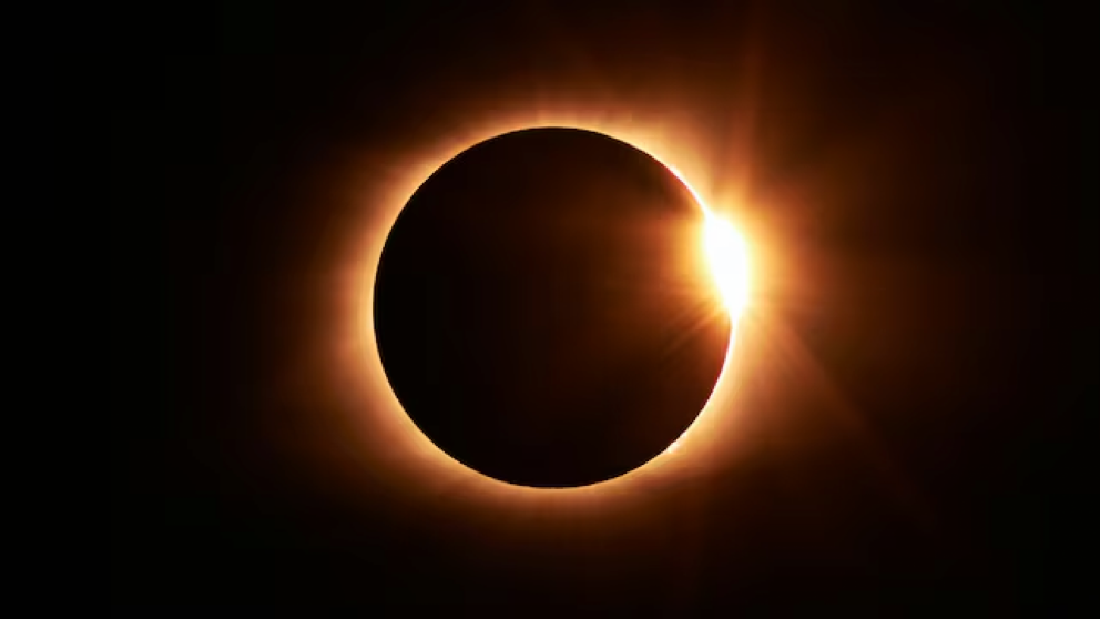 El eclipse solar más largo de la década: cuando es y a qué hora se darán la fase de oscuridad absoluta