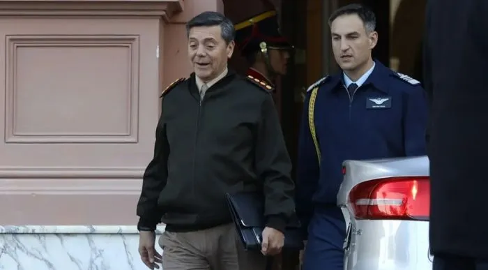 &nbsp;La Dirección de Remonta y Veterinaria del Ejército Argentino adjudicó una licitación privada para intercambiar una tonelada de membrillo.&nbsp;