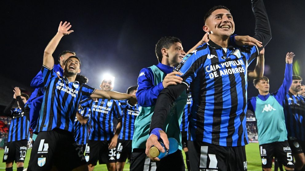 Atl�tico Tucum�n hundi� m�s a Talleres de C�rdoba y podr�a cruzarse con un grande en la Copa Argentina