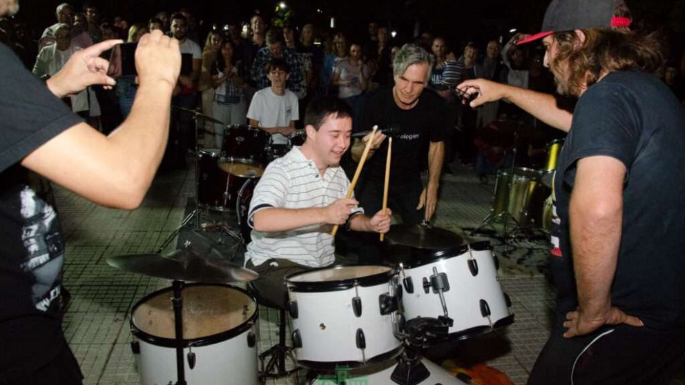 La Costanera ser� puro rock: bateristas de "Los Piojos", "Rata Blanca" y "Los Redondos" tocar�n gratis