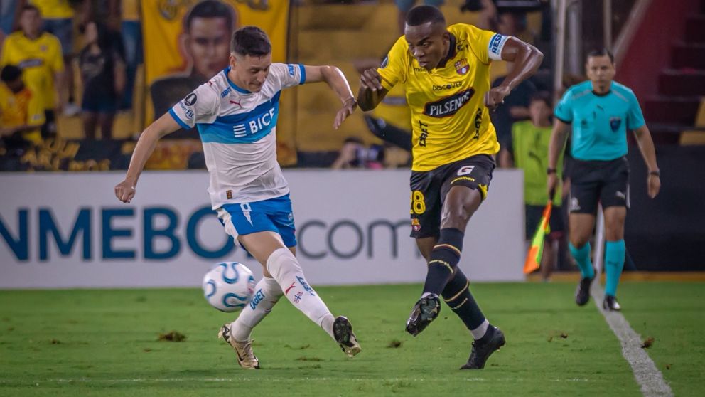 Universidad Cat�lica recibe a Barcelona de Guayaquil por la Copa Libertadores: qu� resultado le conviene a Boca