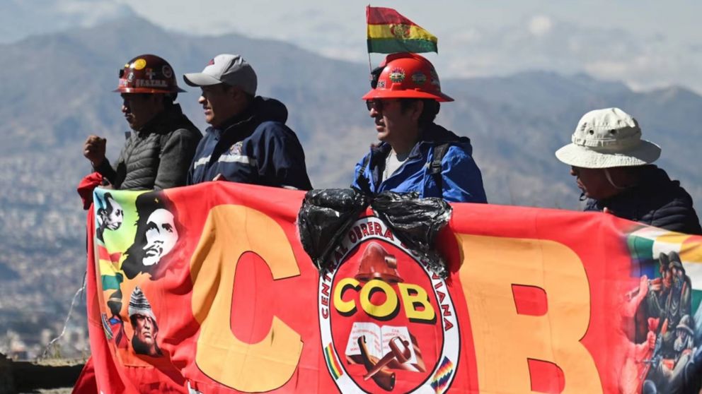 Se agrava la crisis en Bolivia: renunció el ministro de Trabajo y la COB marcha contra el presidente.