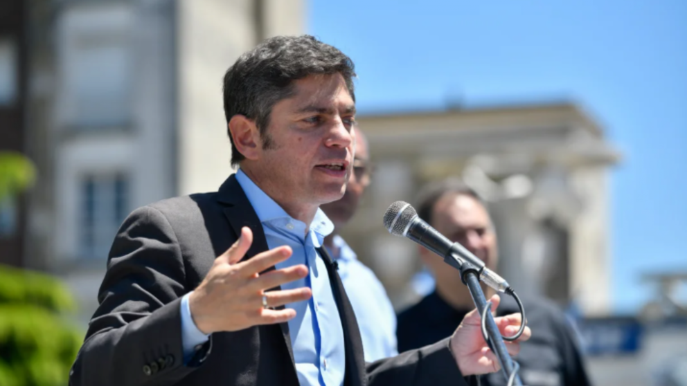 El gobernador bonaerense consider� "un gran error" el avance del proyecto de ley.