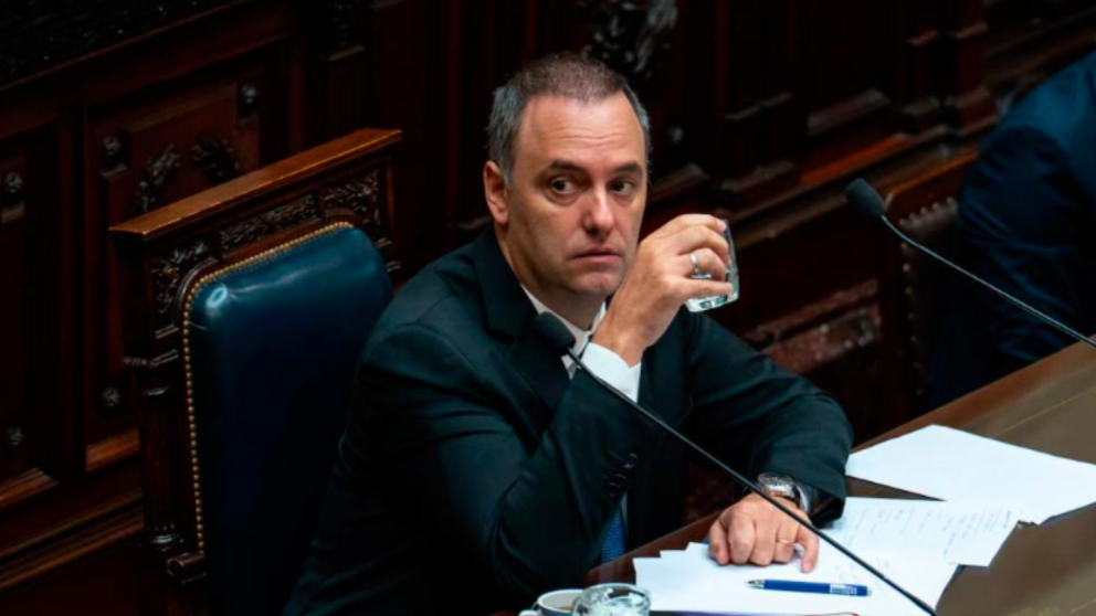 El Gobierno defendi� el mega paquete de leyes que intentar� aprobar en el Congreso: incluye S�per-RIGI y cambios en Etiquetado frontal