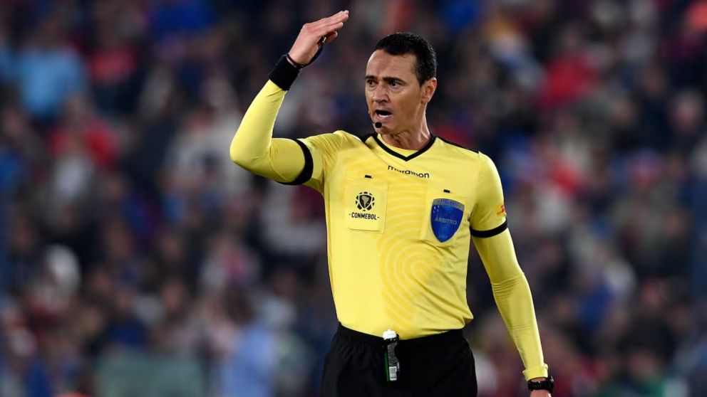 Wilmar Roldán, nuevamente protagonista de un partido clave para Boca.