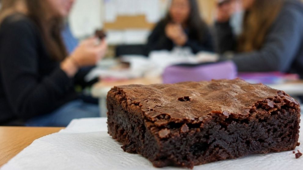 Seis alumnos de una escuela de Córdoba tuvieron que ser asistidos por médicos tras consumir brownies con marihuana (Imagen ilustrativa).