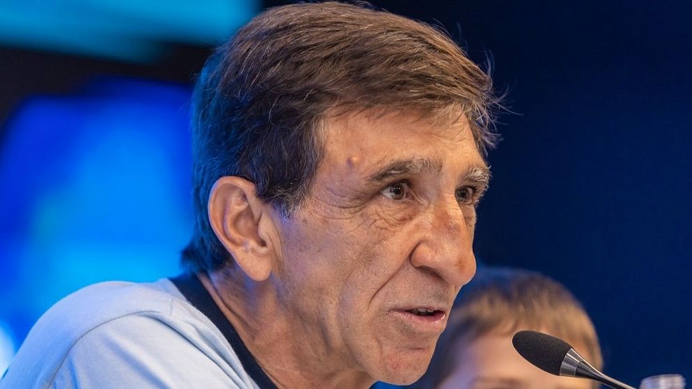 Bombazo: Diego Milito ech� a Gustavo Costas y Racing se qued� sin DT