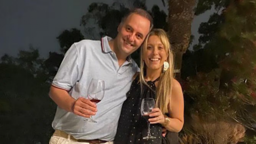 Adorni y su esposa gastaron más de $85 millones con tarjetas durante 2025