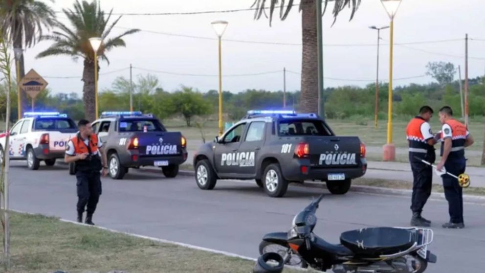 Santiagüeño de 54 años iba en moto, atropelló a un gato, derrapó y murió.